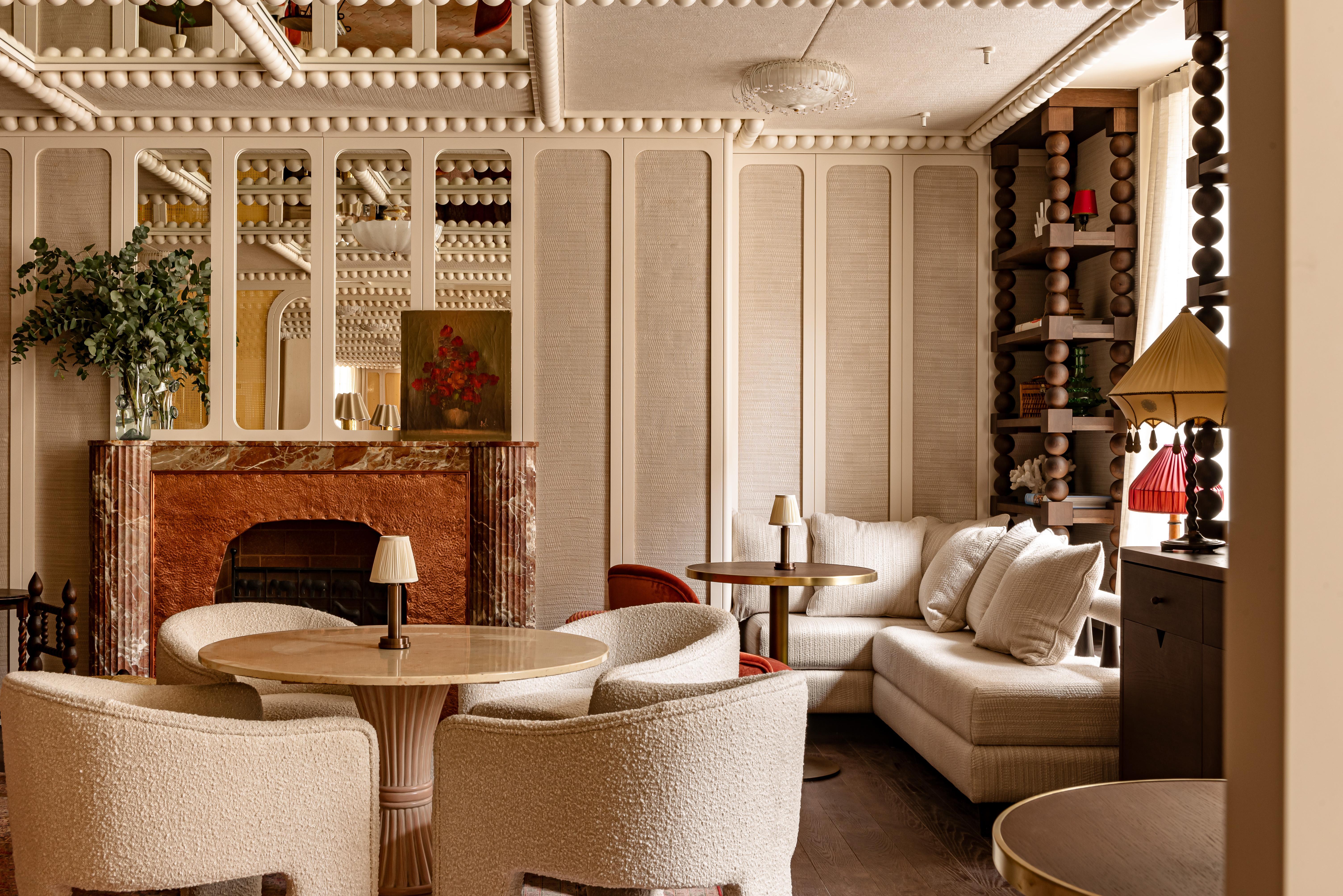 Chateau Des Fleurs &