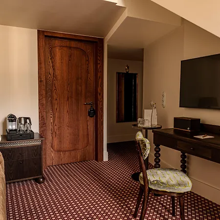 Chateau Des Fleurs & 5* Parigi