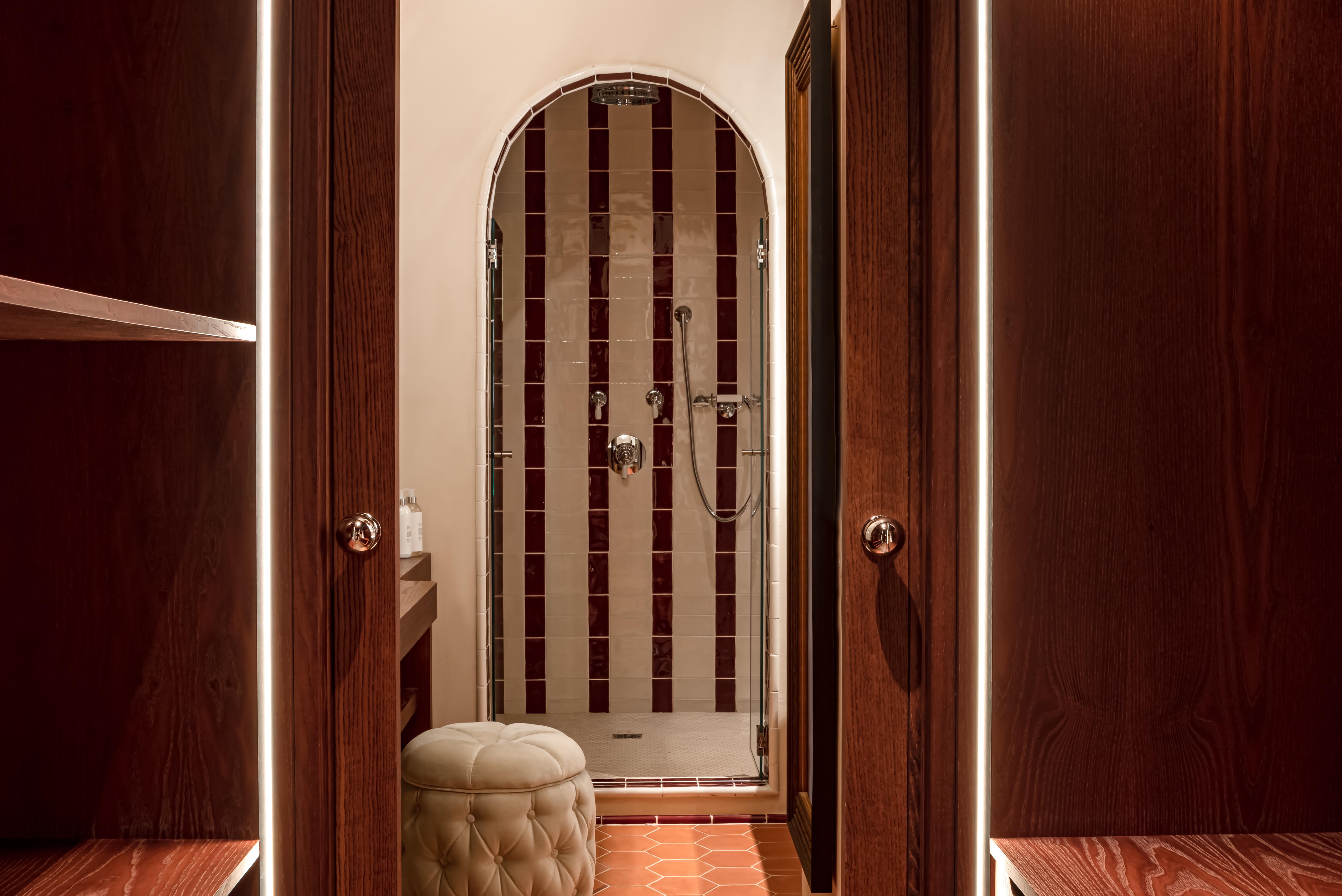 Chateau Des Fleurs & Hotel Paris