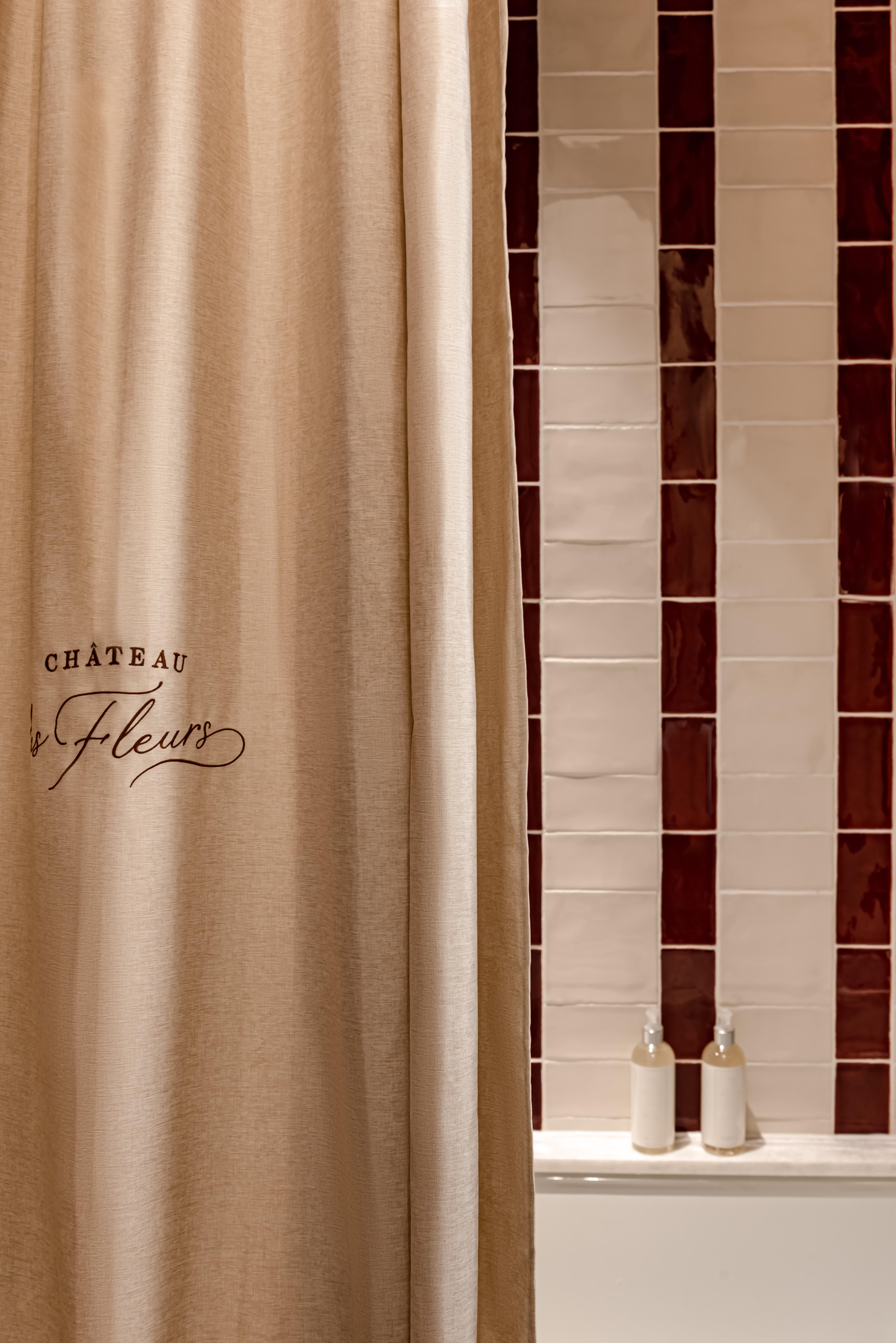 Chateau Des Fleurs & Paris