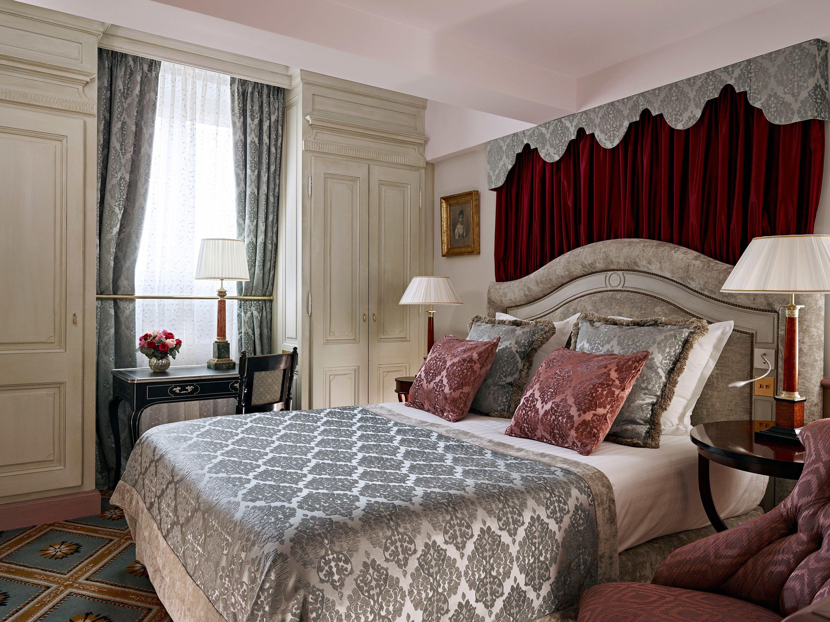 Chateau Des Fleurs &